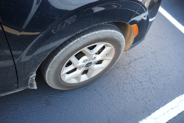 Used 2022 Black Kia S image 24