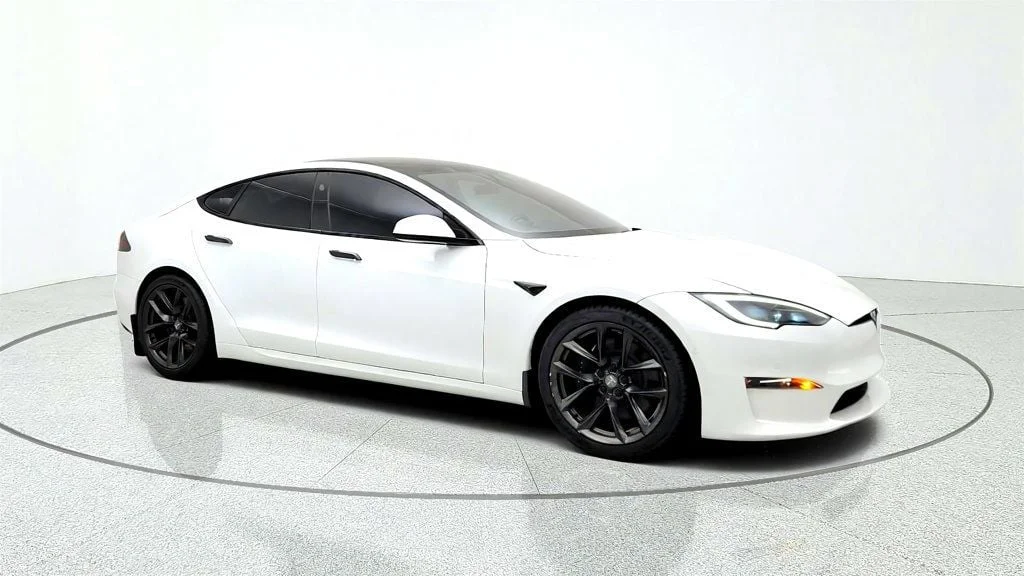 Used 2022 Pearl White Multi-Coat Tesla Plaid AWD image 3