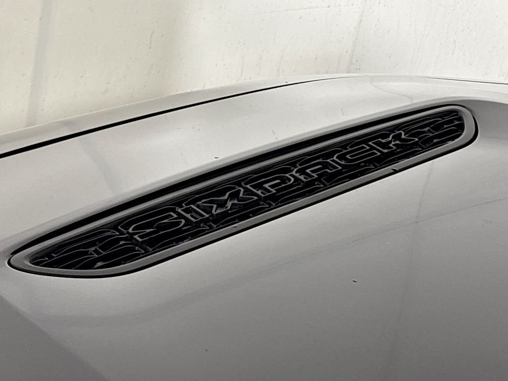 New 2026 Diamond Black Crystal Pearlcoat Dodge R/T Plus image 24