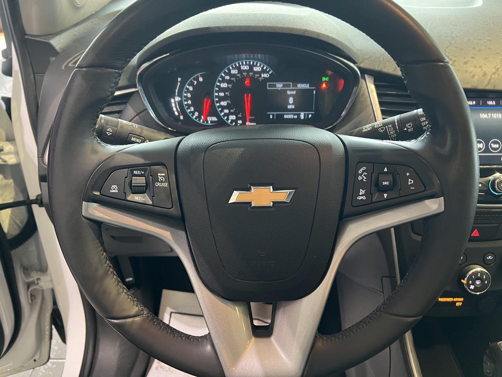 Used 2022 Summit White Chevrolet LT image 15