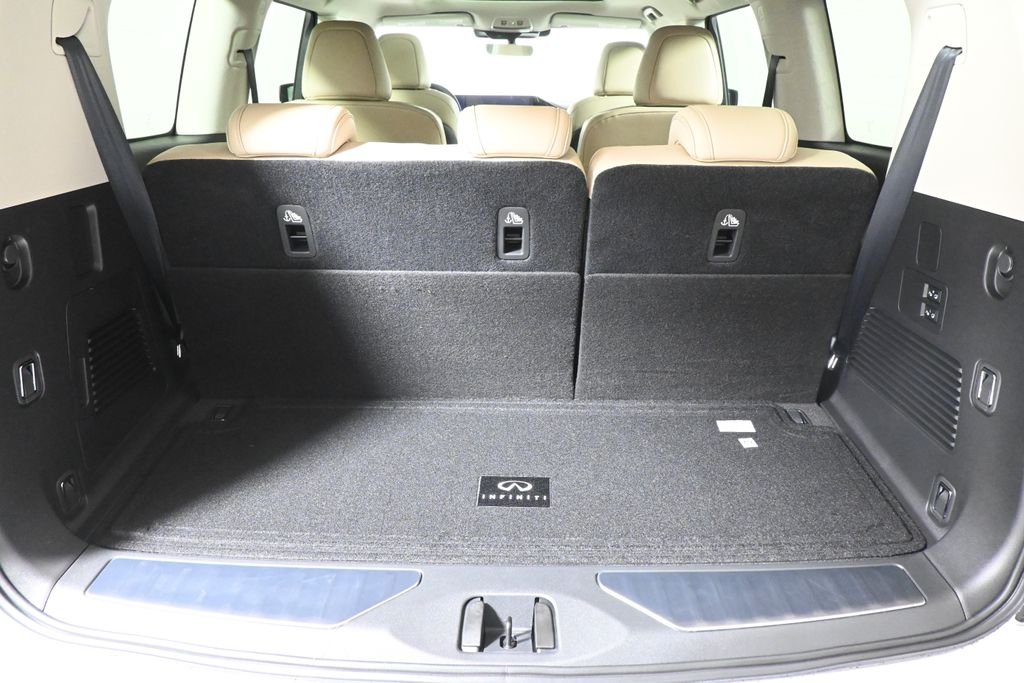 New 2026 RADIANT WHITE INFINITI Pure 4WD image 39