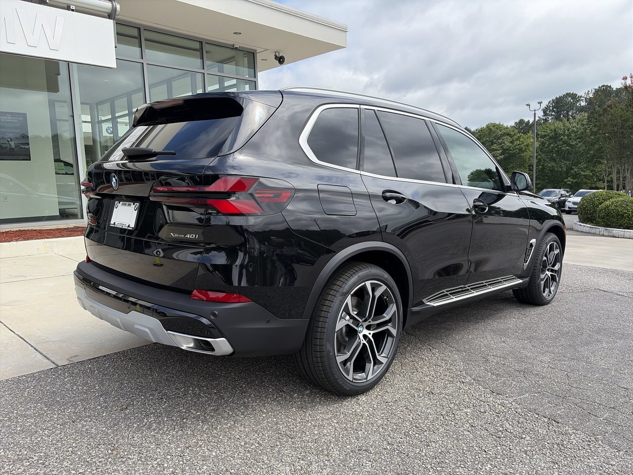 New 2026 Black Sapphire Metallic BMW xDrive40i image 8