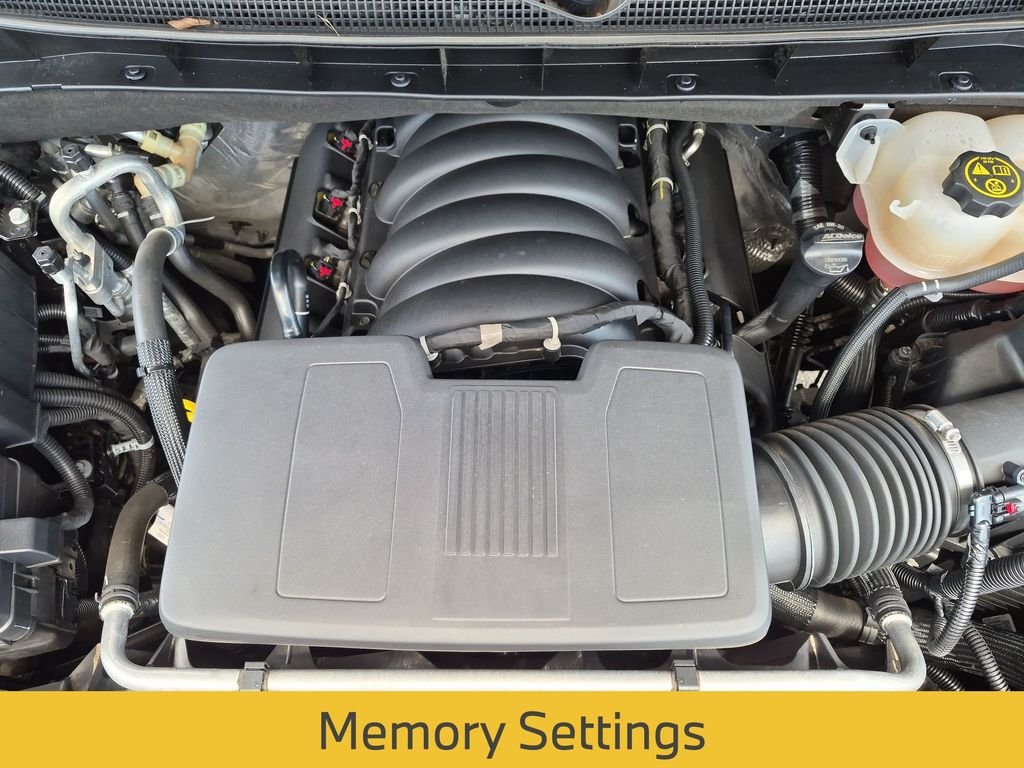 Used 2023 Black Chevrolet Z71 image 14