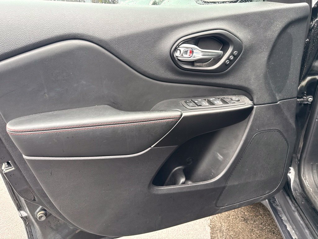 Used 2022 Black Jeep Trailhawk image 20