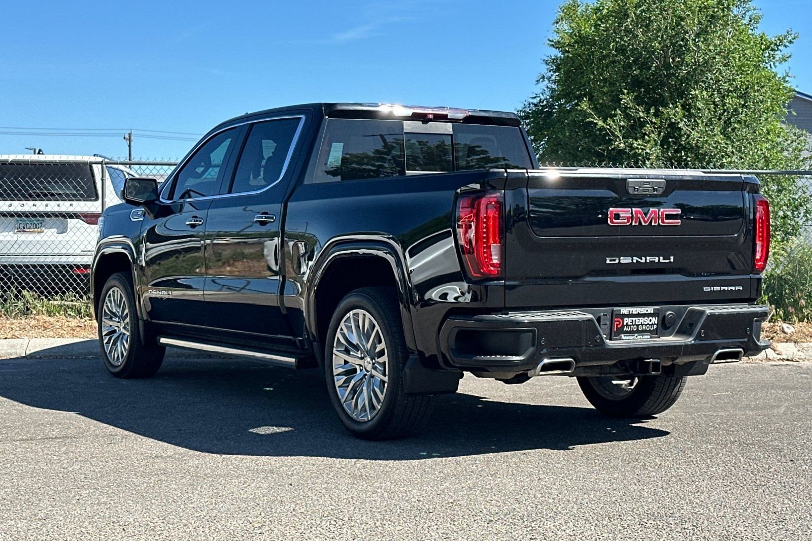 Used 2019  GMC Denali image 6