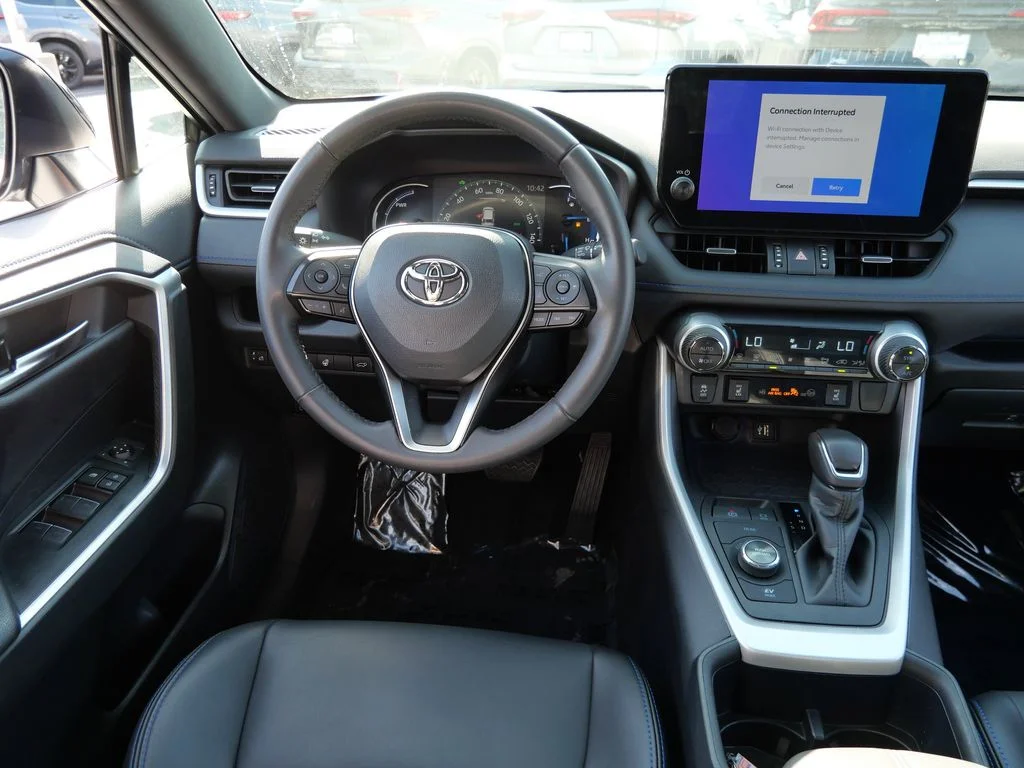 2025 Toyota RAV4 XSE - Photo 12