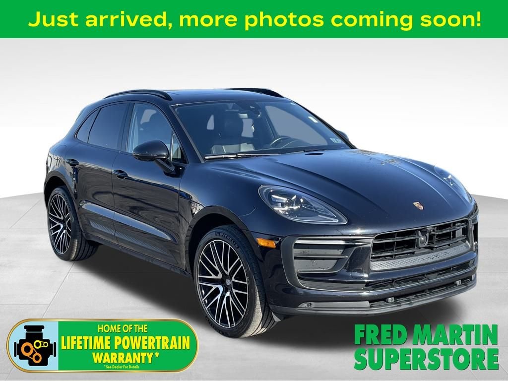 2022 Porsche Macan Base