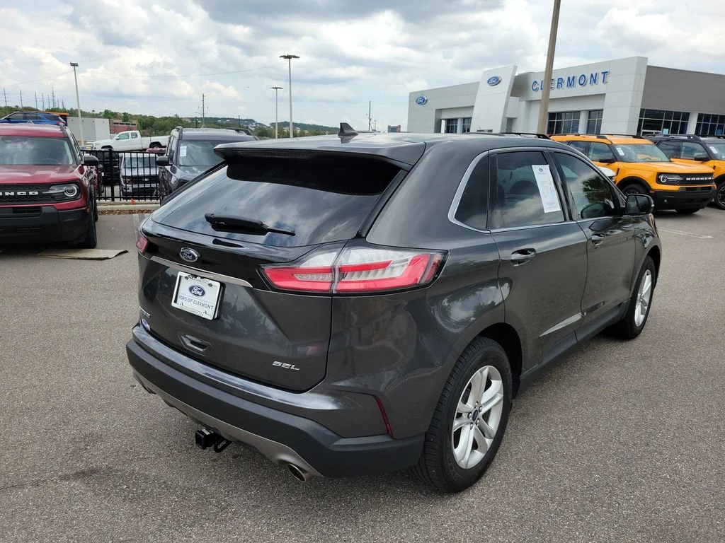 Used 2020 Magnetic Metallic Ford SEL image 5
