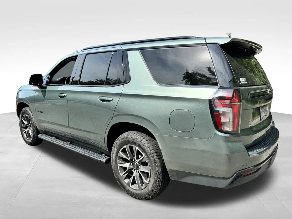 Used 2023 Green Chevrolet Z71 image 4