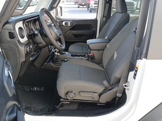 New 2026 Bright White Clear-Coat Exterior Paint Jeep Sport S image 24