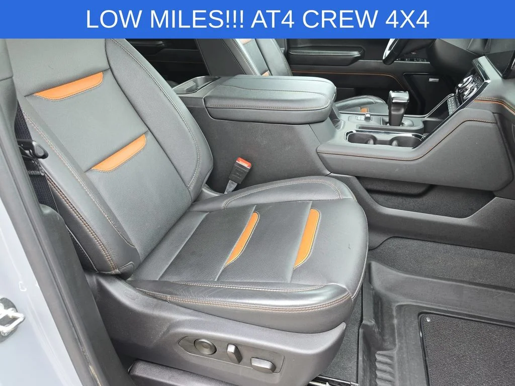 Used 2024  GMC AT4 image 29