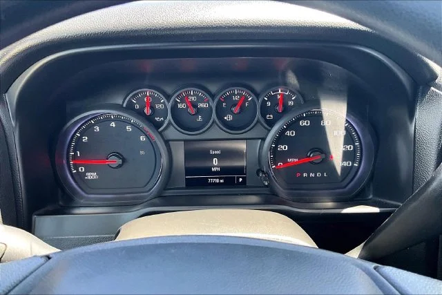 Used 2021 Summit White Chevrolet WT image 20