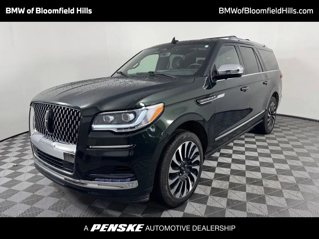 2023 Lincoln Navigator's photo