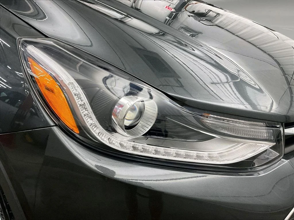 Used 2020 Gray Chevrolet LT image 33