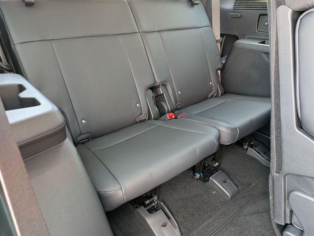 New 2026 Silver Hyundai SEL AWD image 29