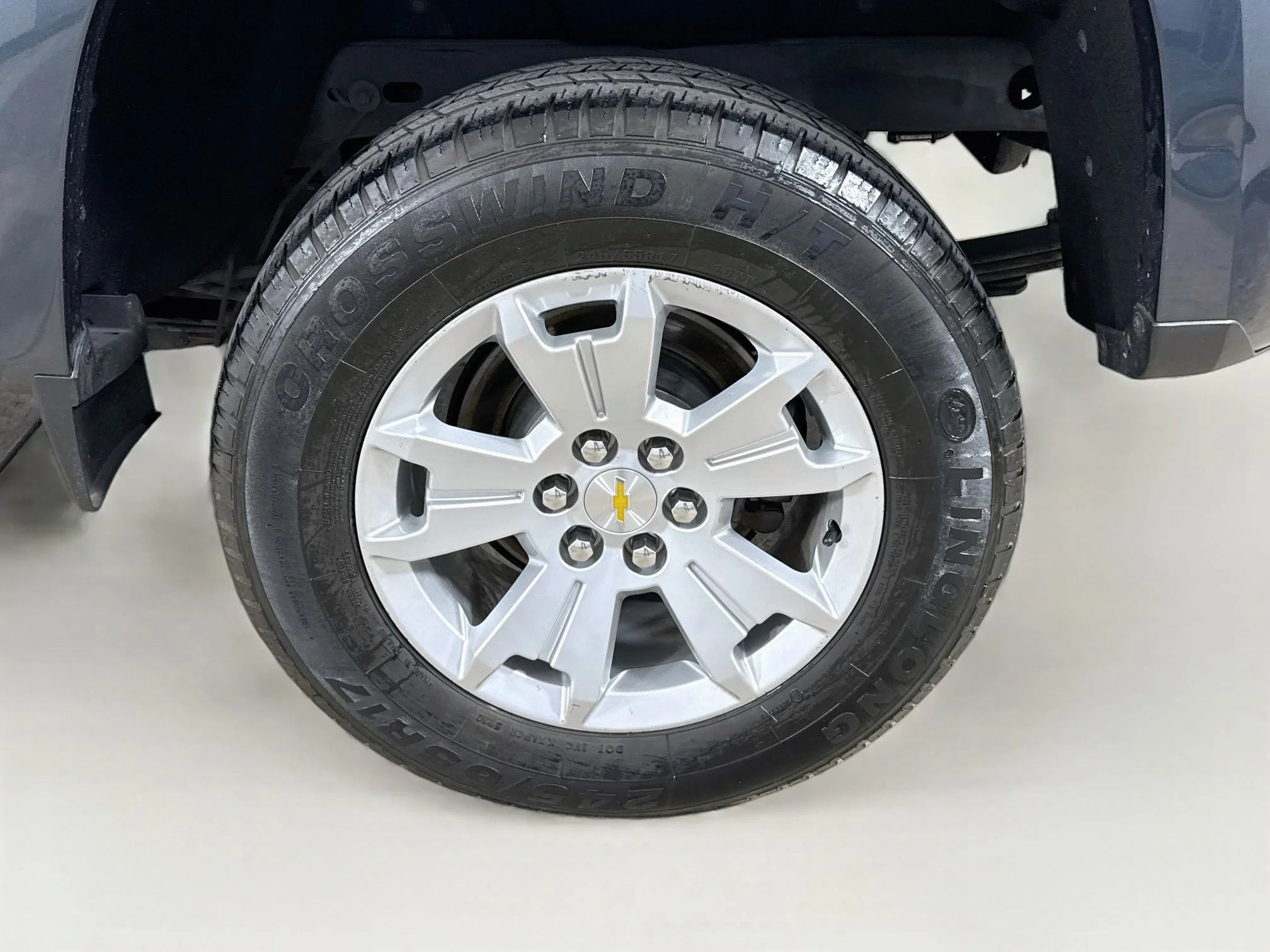 Used 2019 SHADOW GRAY METALLIC Chevrolet 2WD LT image 30
