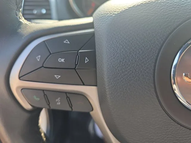 Used 2019 White Jeep Laredo E image 17