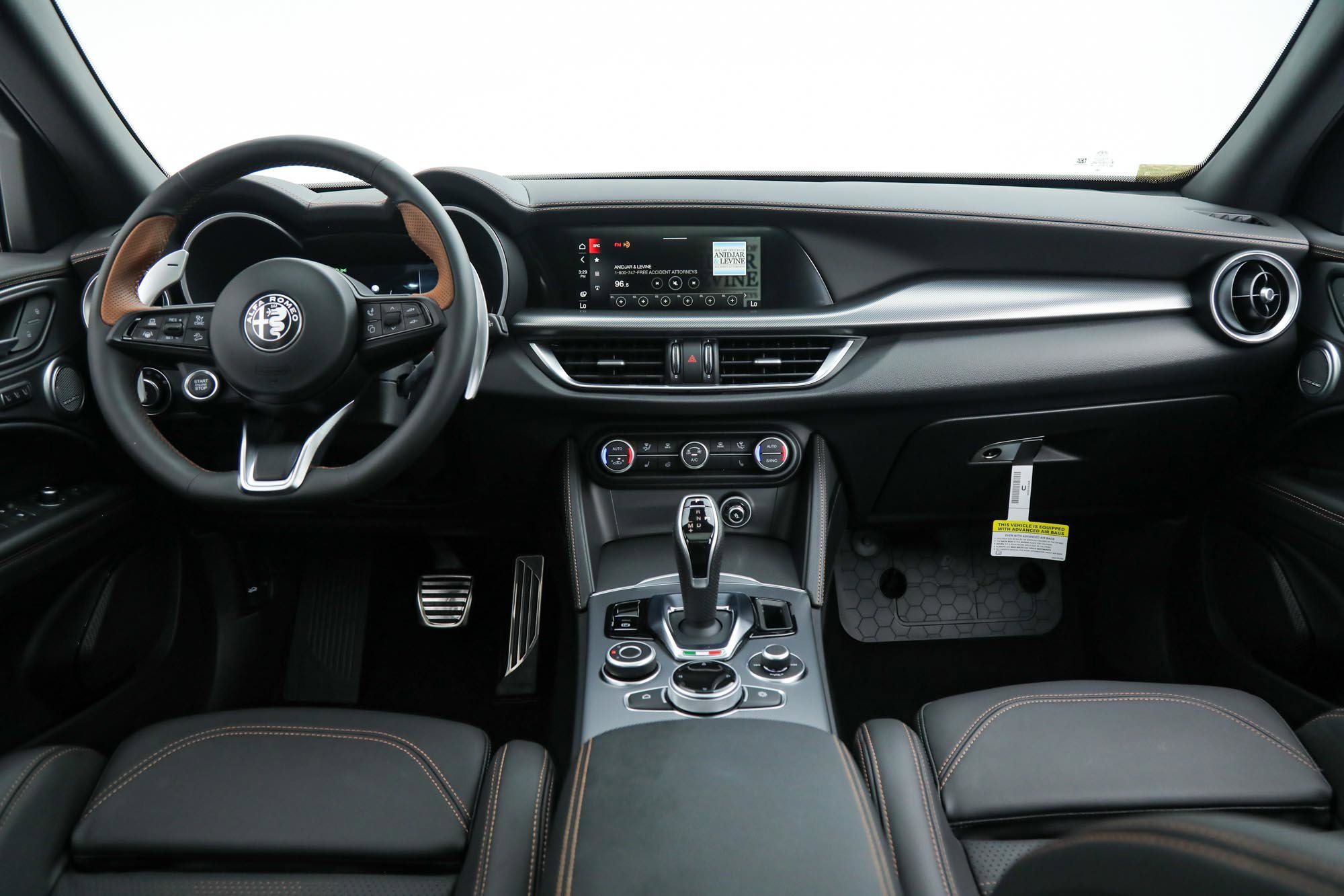 2025 Alfa Romeo Stelvio Intensa - Photo 19