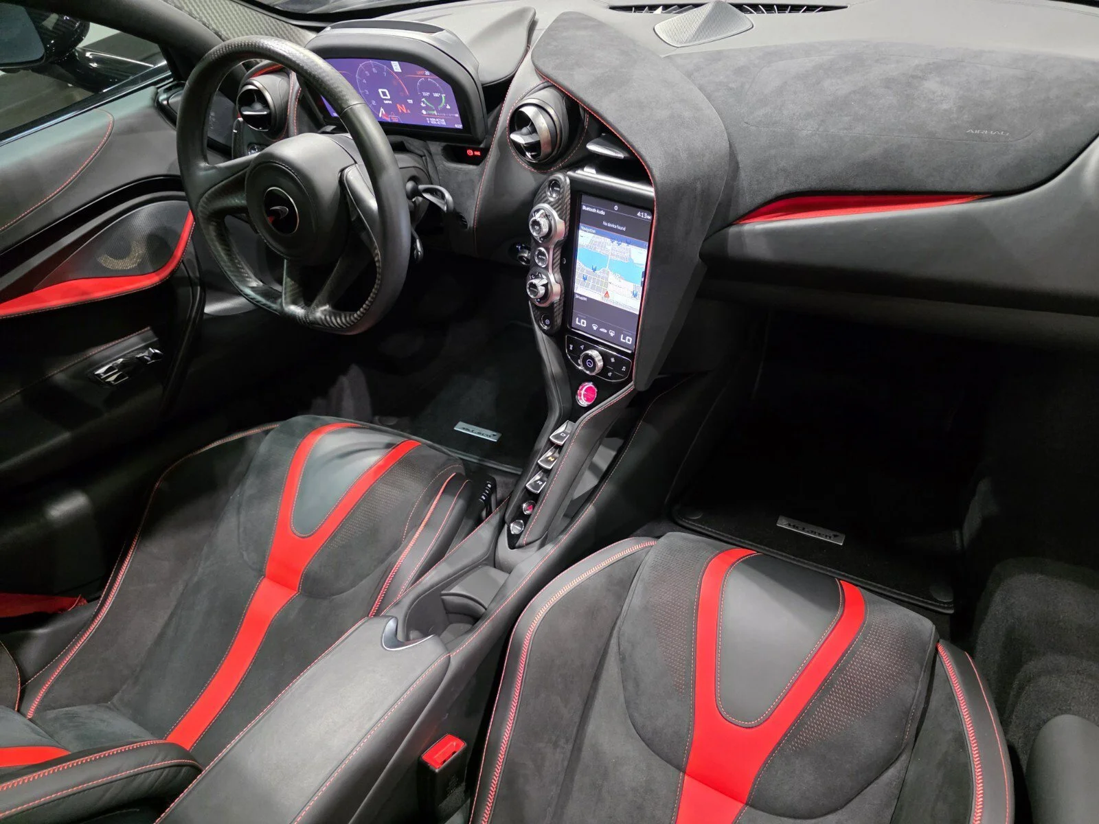 Used 2022 Onyx Black McLaren Performance Coupe image 19