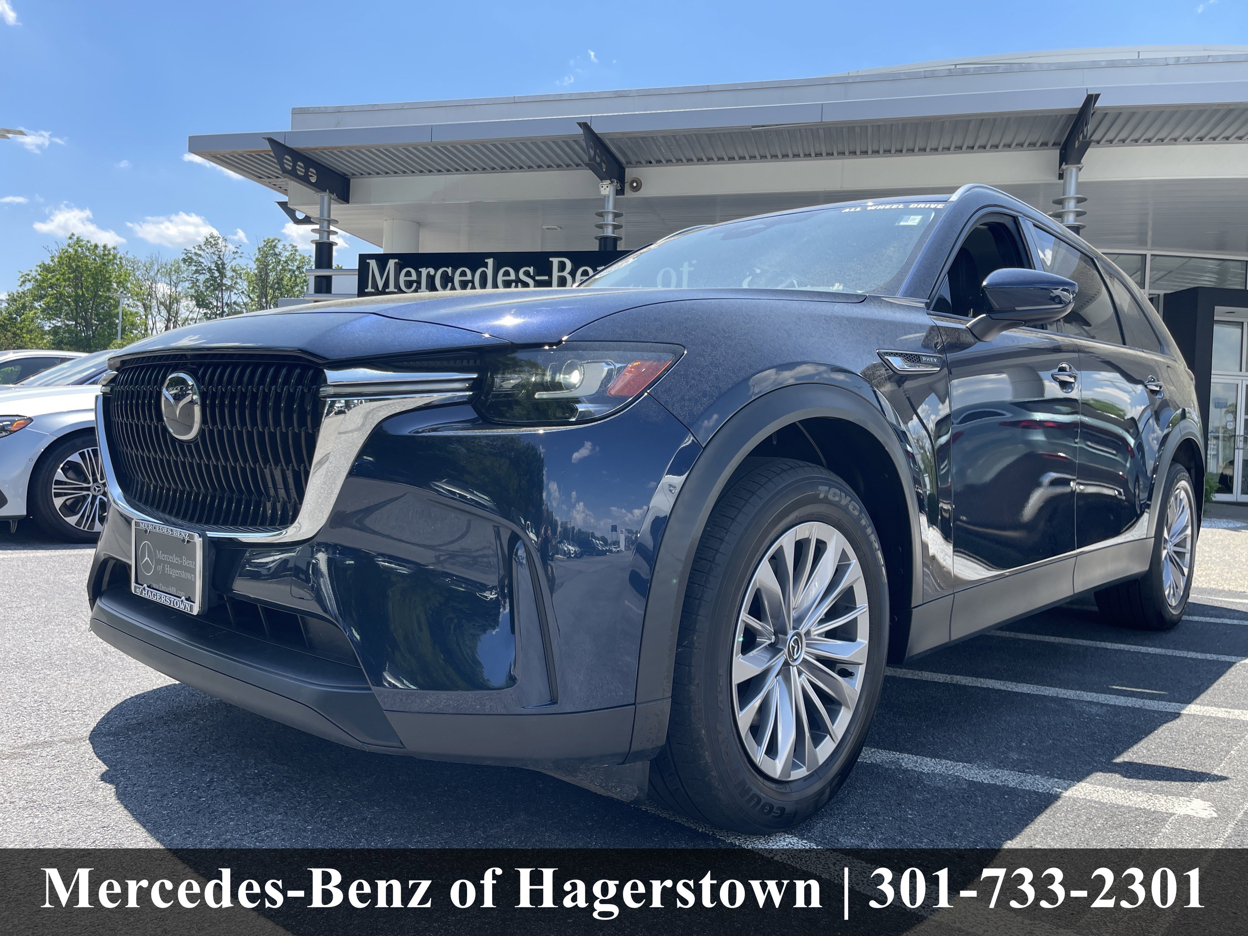 Used 2024 Deep Crystal Blue Mica Mazda Preferred AWD image 3