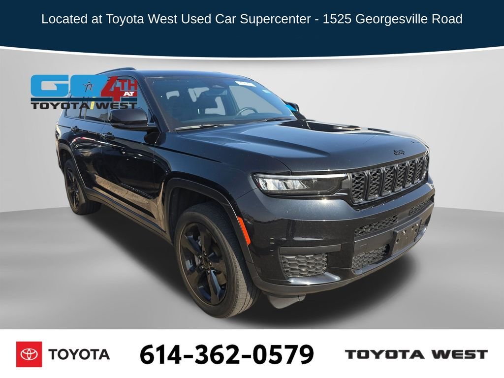 Used 2023 Black Jeep Altitude image 1