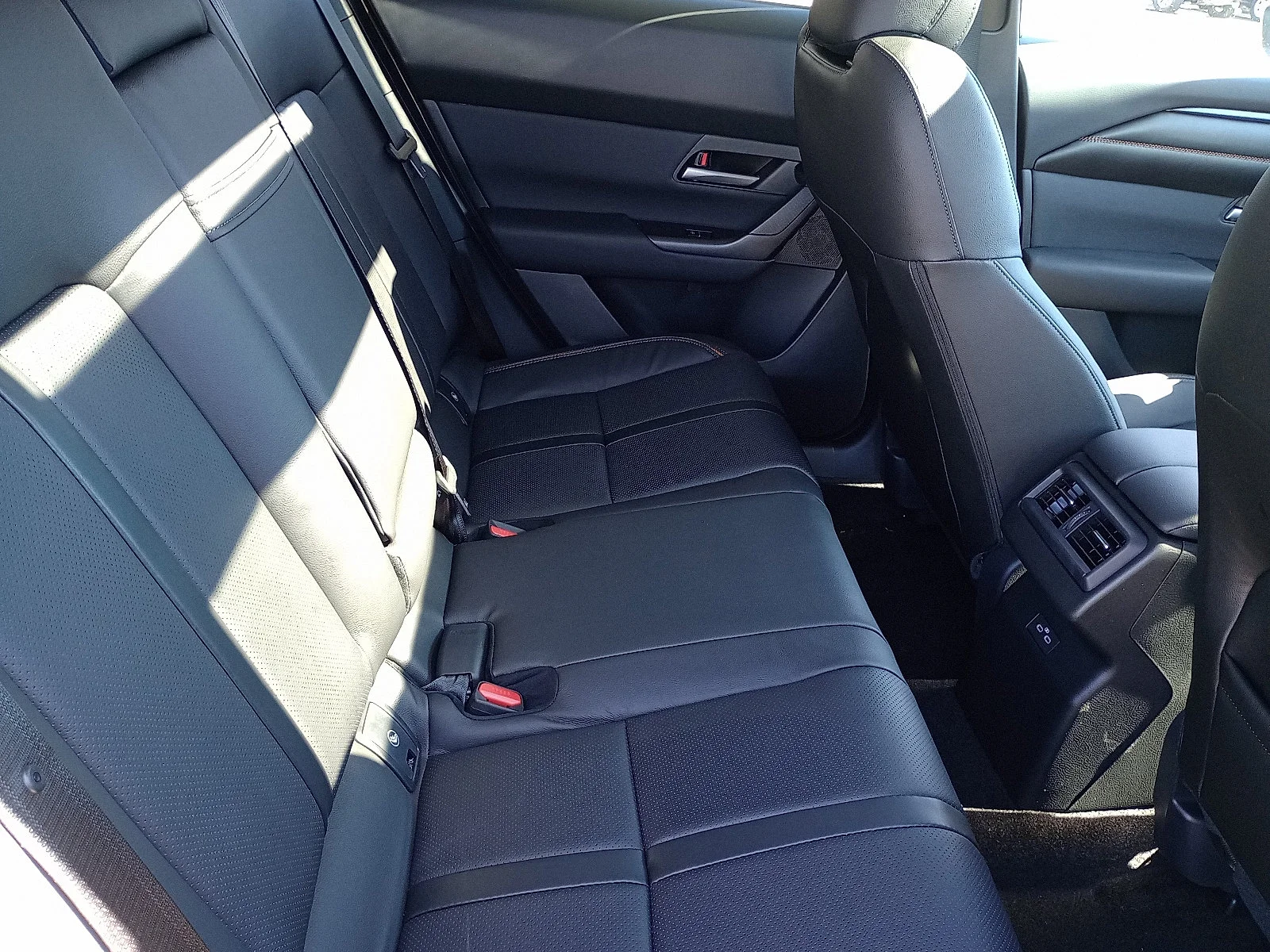2026 Mazda CX-50 Premium - Photo 8