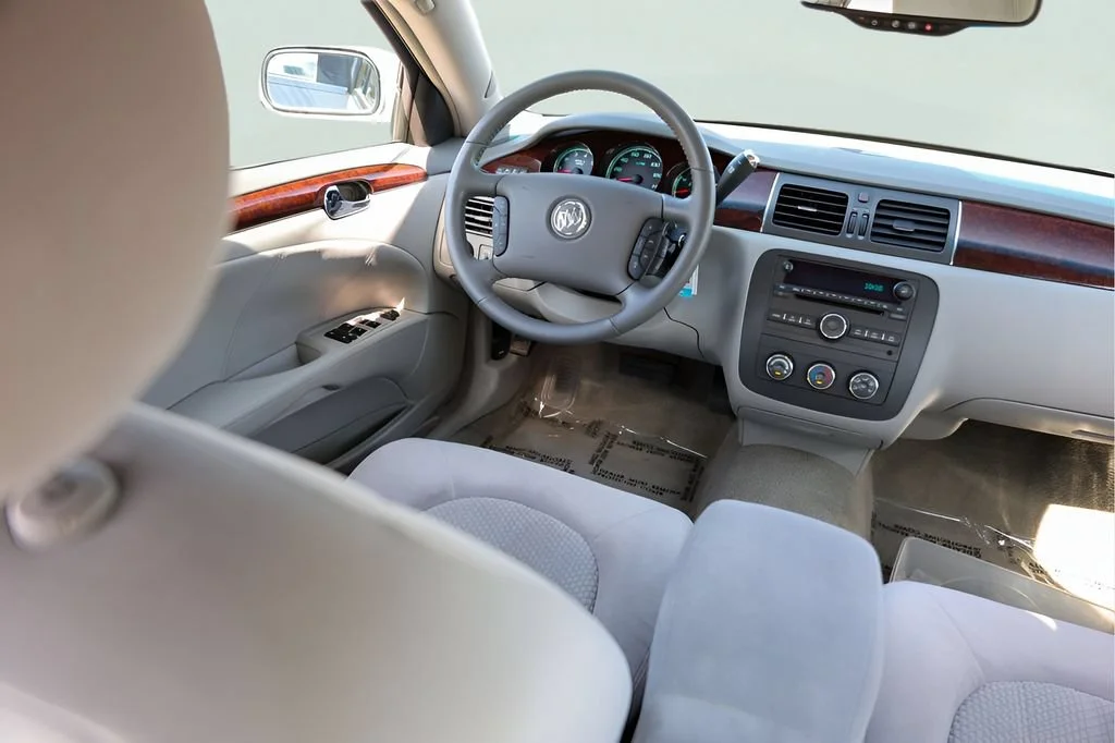 Used 2011 QUICKSILVER METALLIC Buick CX image 22