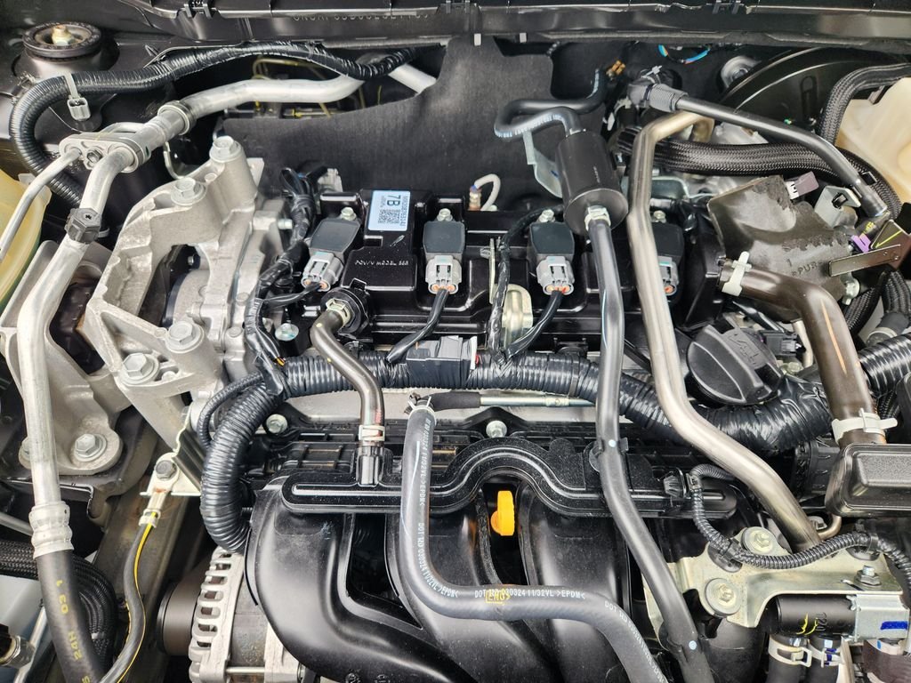 Used 2025 Black Nissan SR image 31
