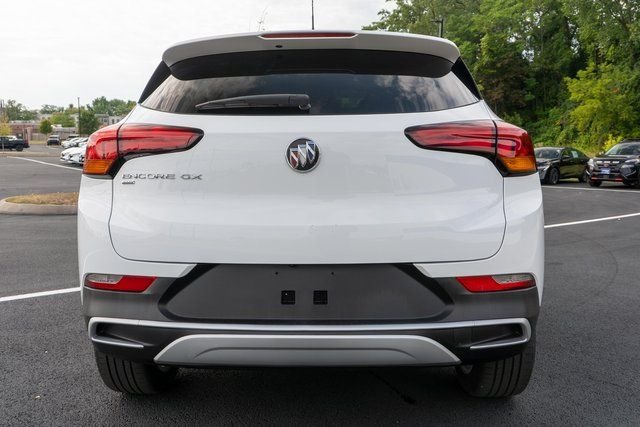 Used 2023 Summit White Buick Preferred image 7