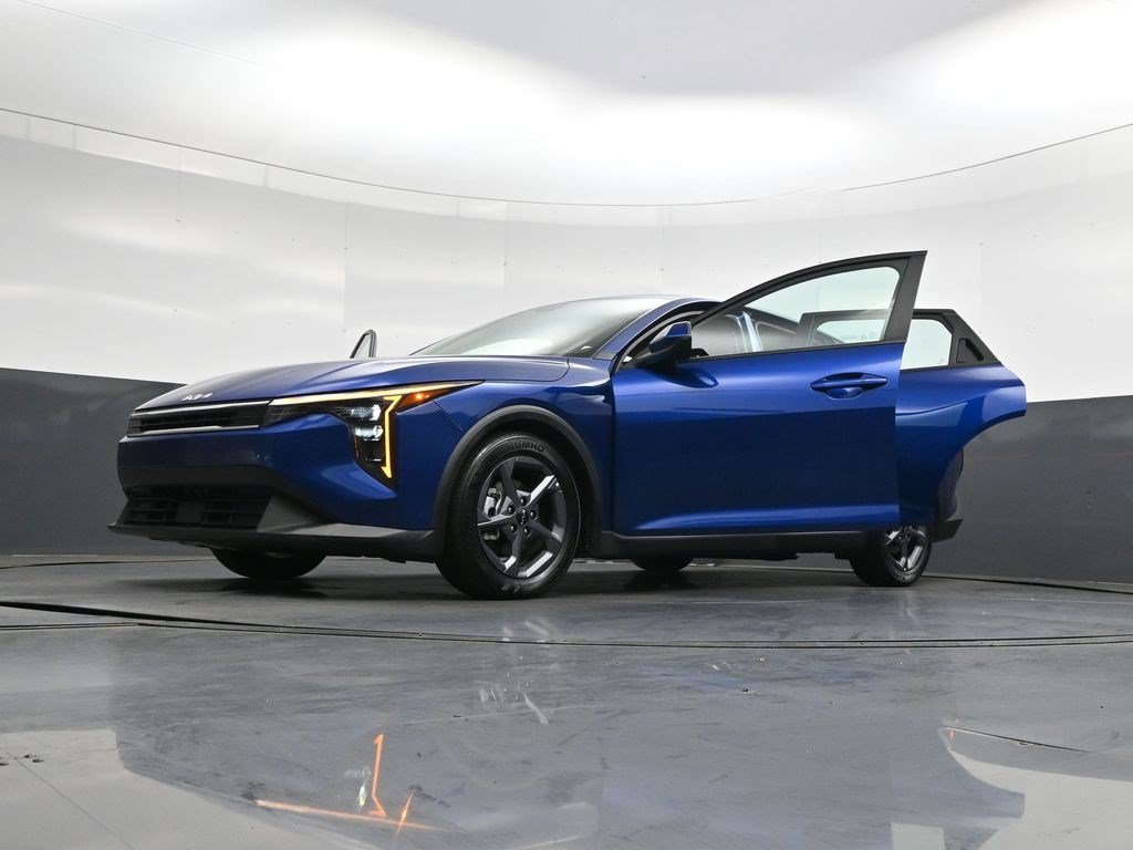 Used 2025 Deep Sea Blue Kia LXS image 41