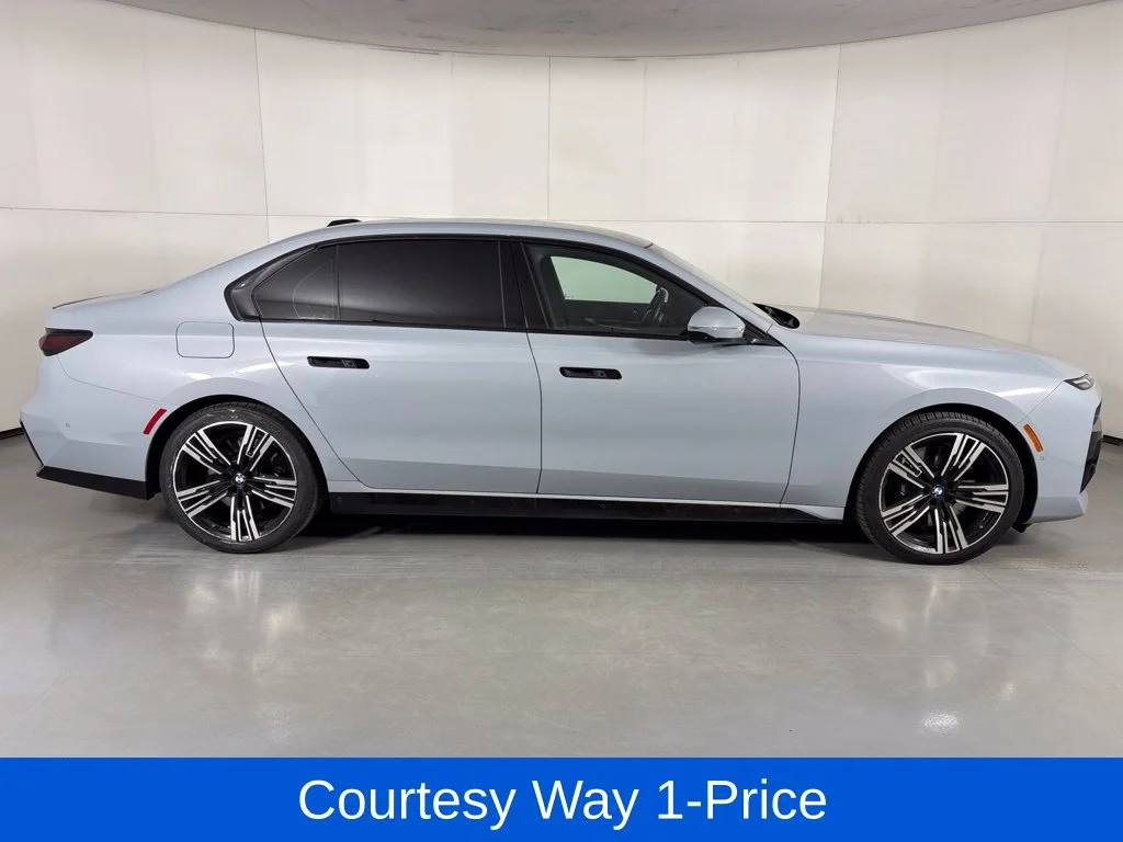 Used 2023 Gray BMW 740i image 12
