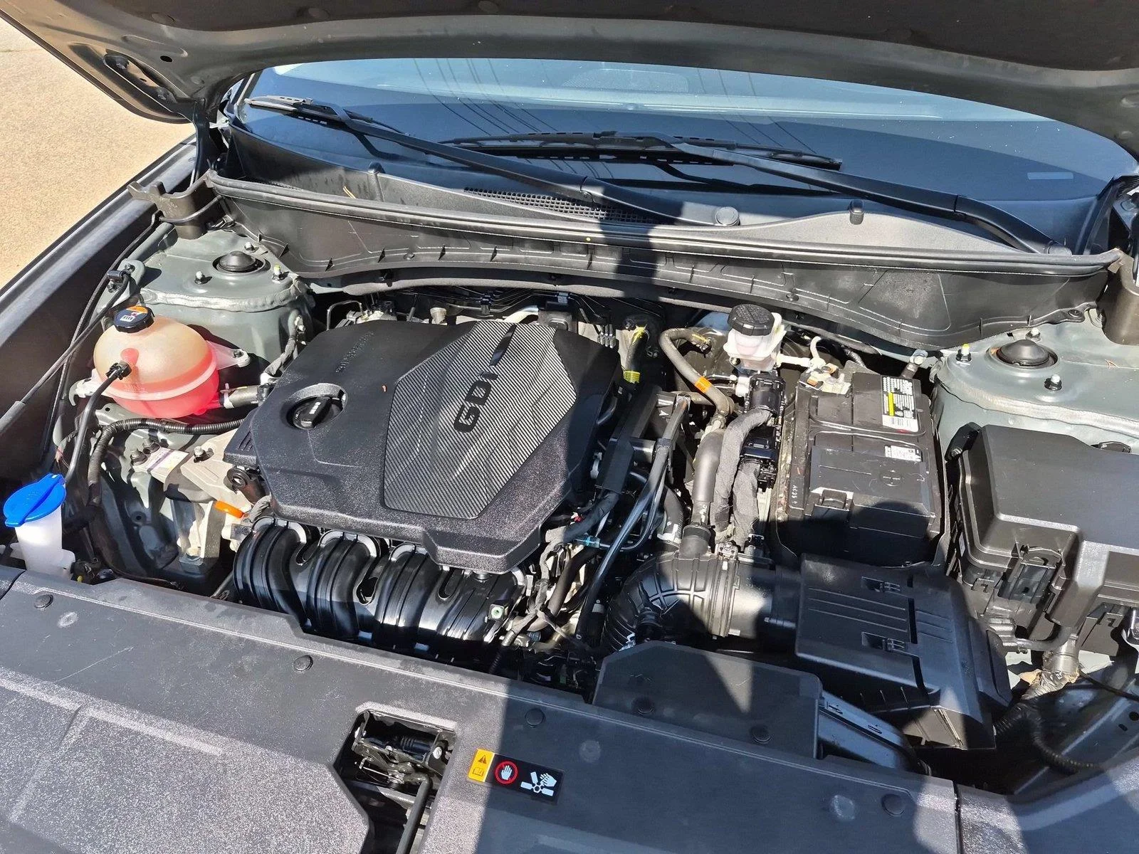 Used 2022 Amazon Gray Hyundai SE image 35