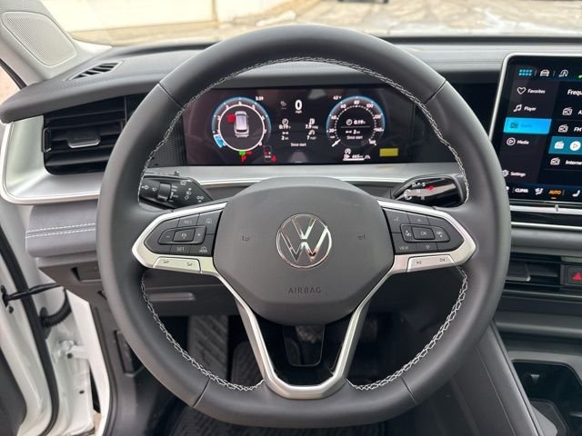 New 2026 Pure White Volkswagen 2.0T SE image 32