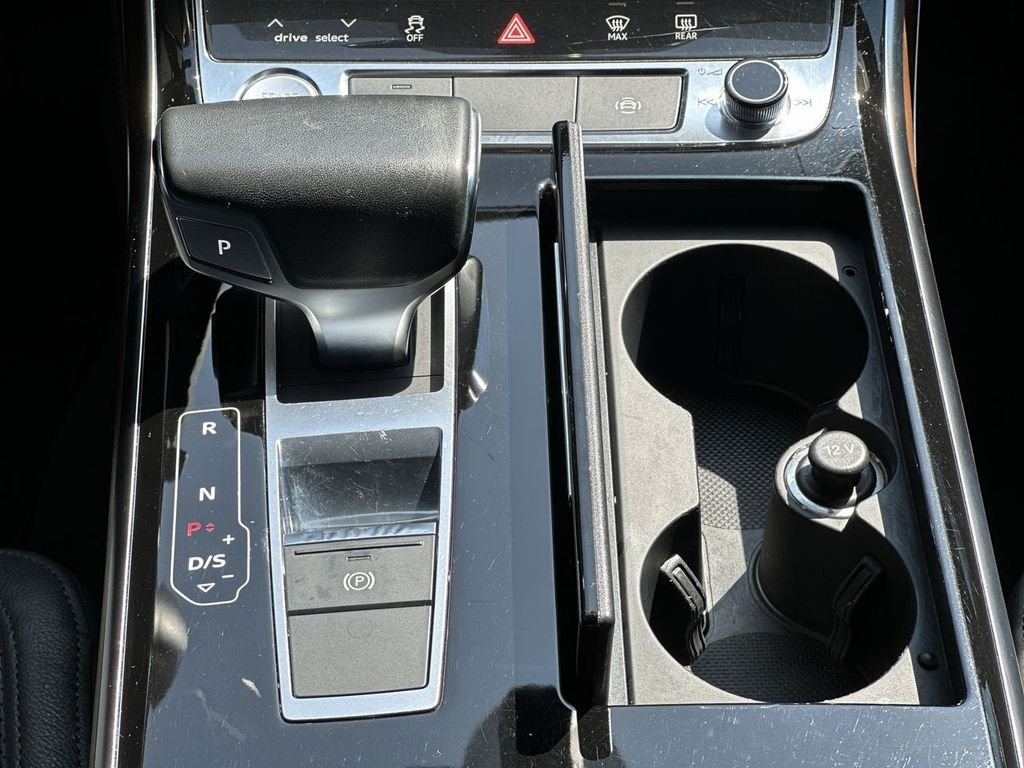 Used 2019 White Audi L 55 image 28