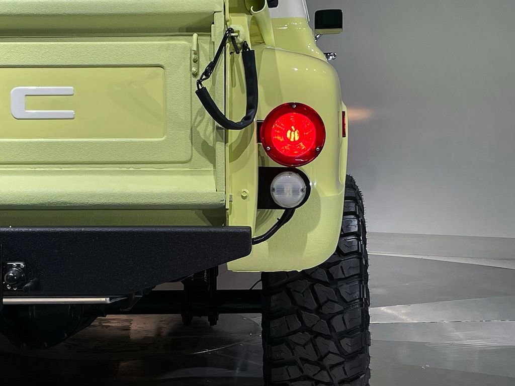 Used 1972 Yellow GMC  image 47