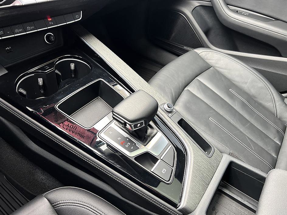 Used 2021 Brilliant Black Audi Premium Plus image 27