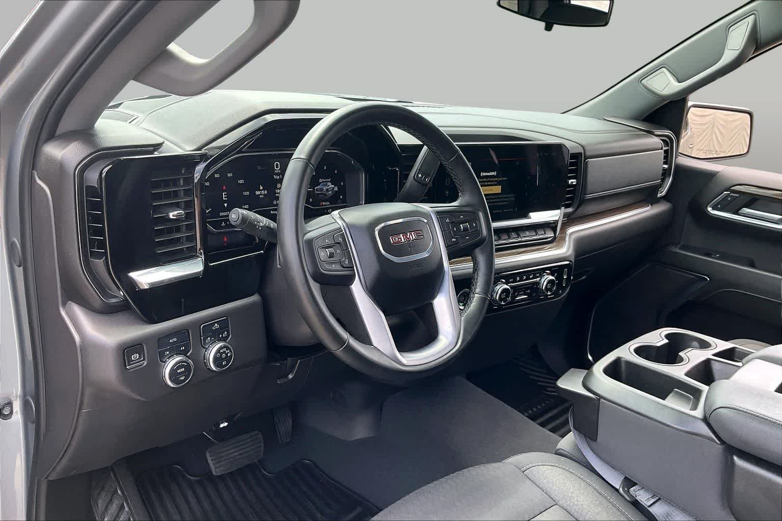 Used 2024 Sterling Metallic GMC Elevation image 15