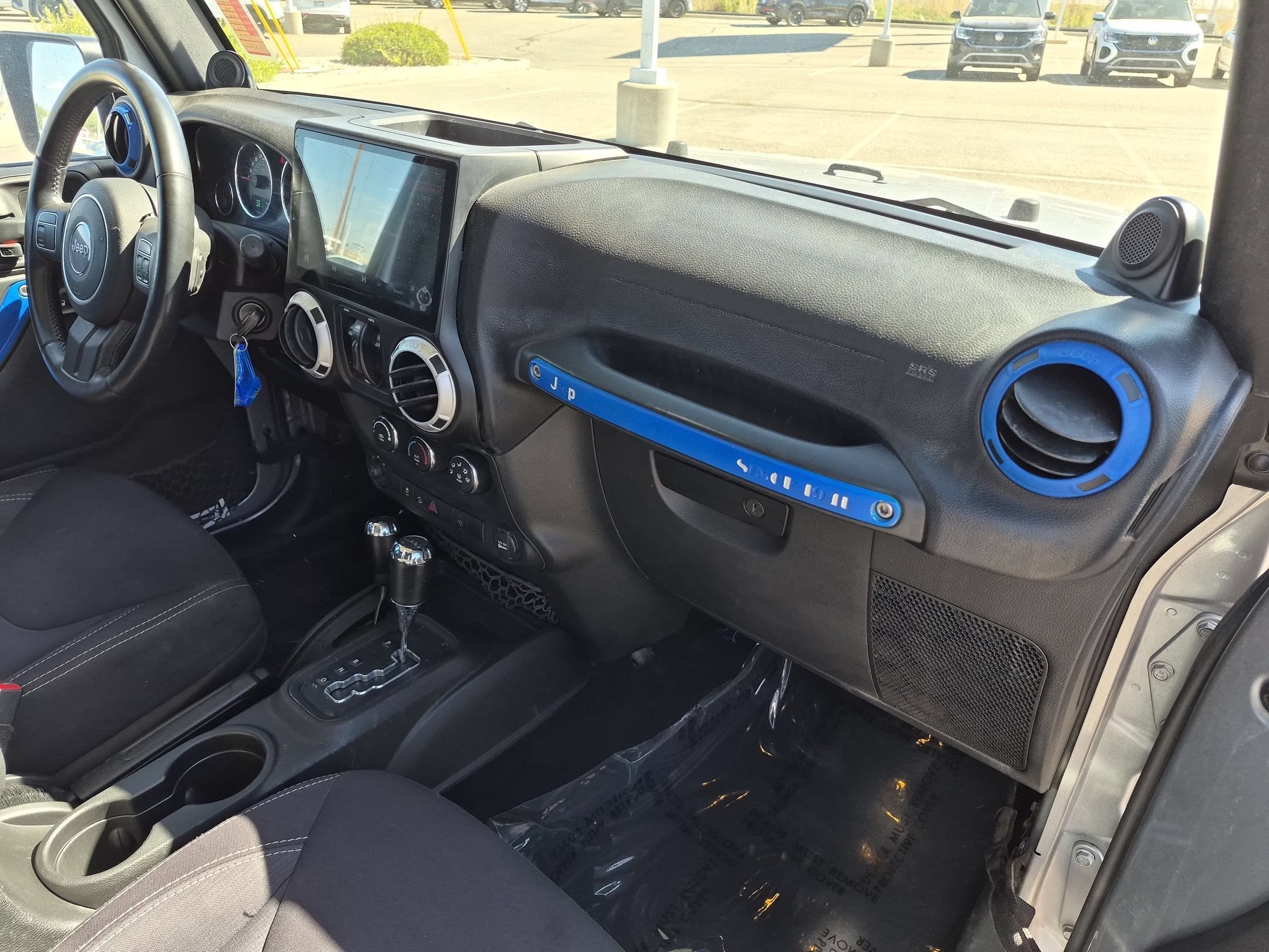 Used 2013 Billet Silver Metallic Jeep Sahara image 29