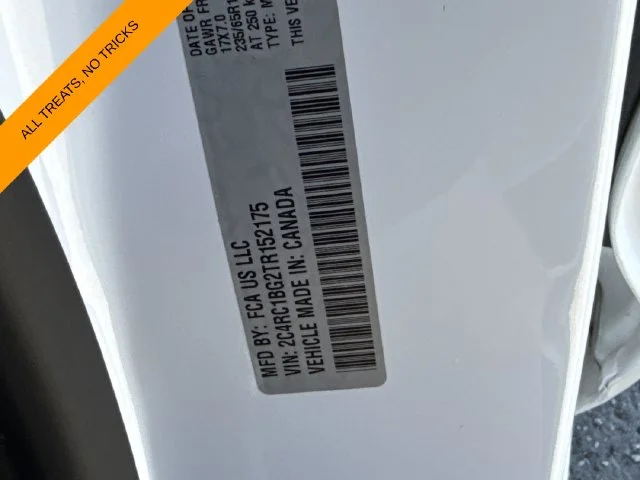 Certified Used 2026 White Chrysler Select image 41
