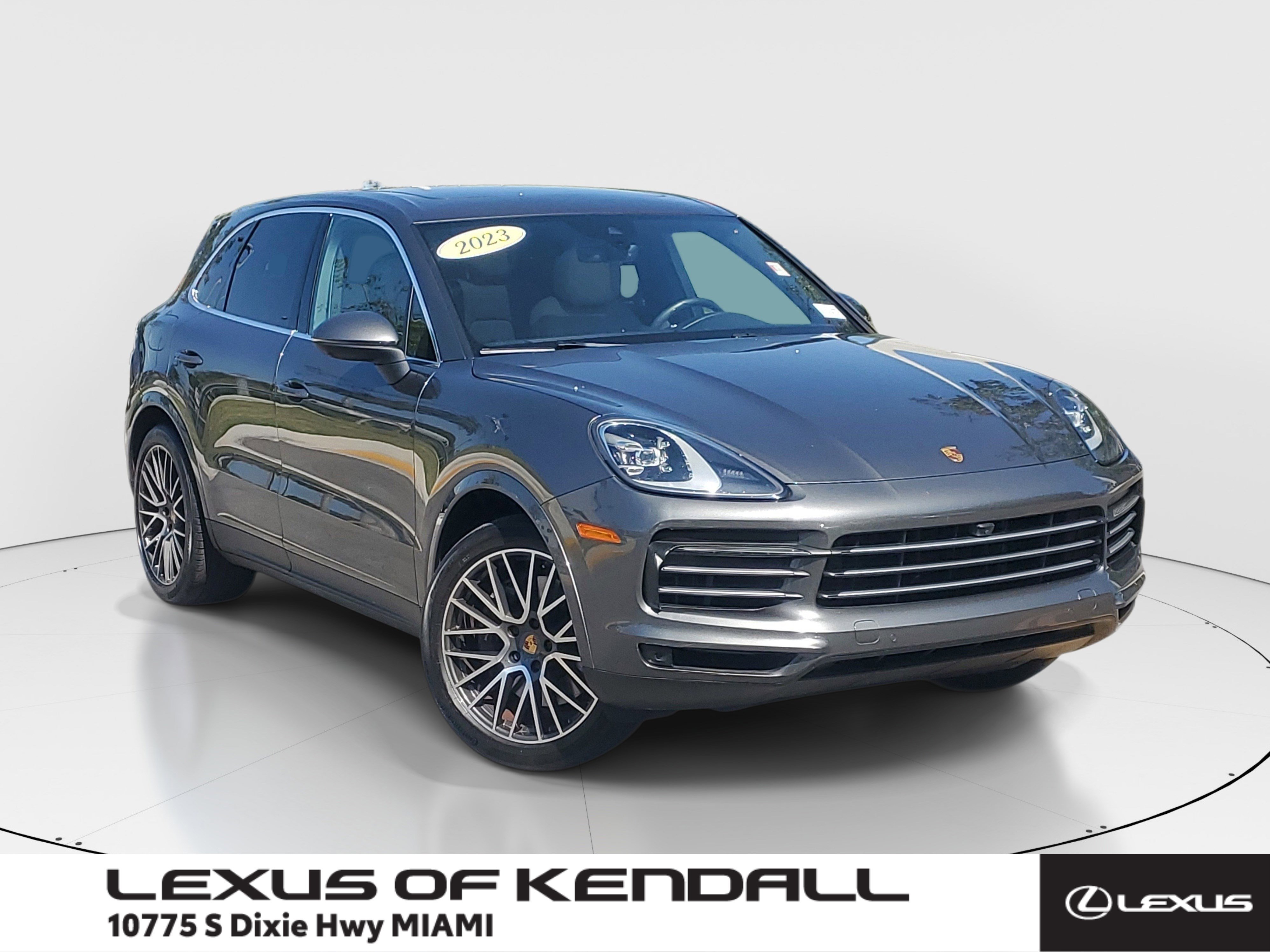 2023 Porsche Cayenne Platinum Edition's photo