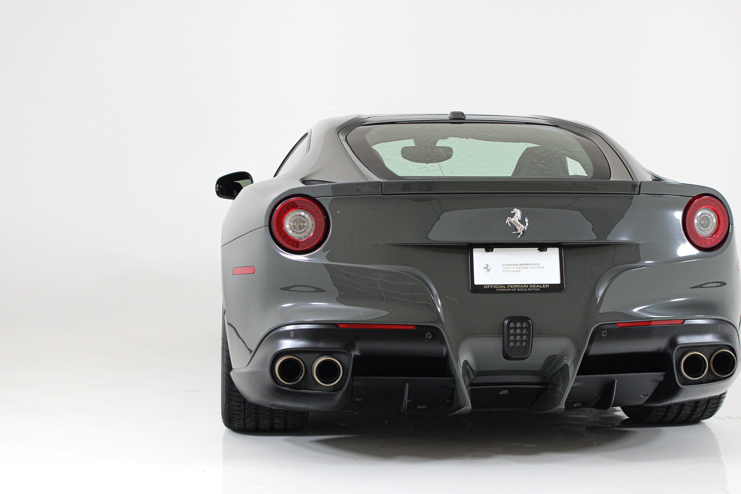 Used 2015 Grigio Scuro Ferrari  image 23