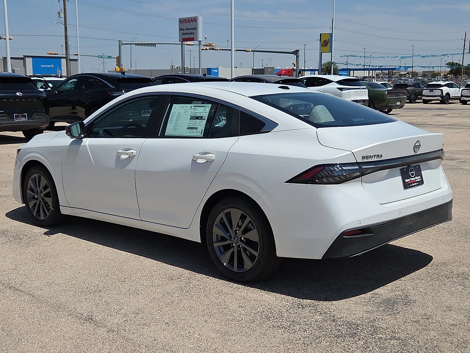 New 2026 QAC Aspen Whit Nissan SL image 3
