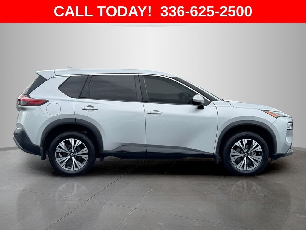 Used 2022 Silver Nissan SV image 6