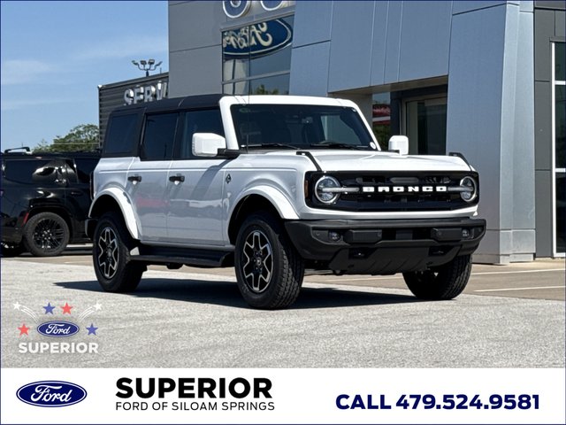 2026 Ford Bronco Outer Banks 4WD