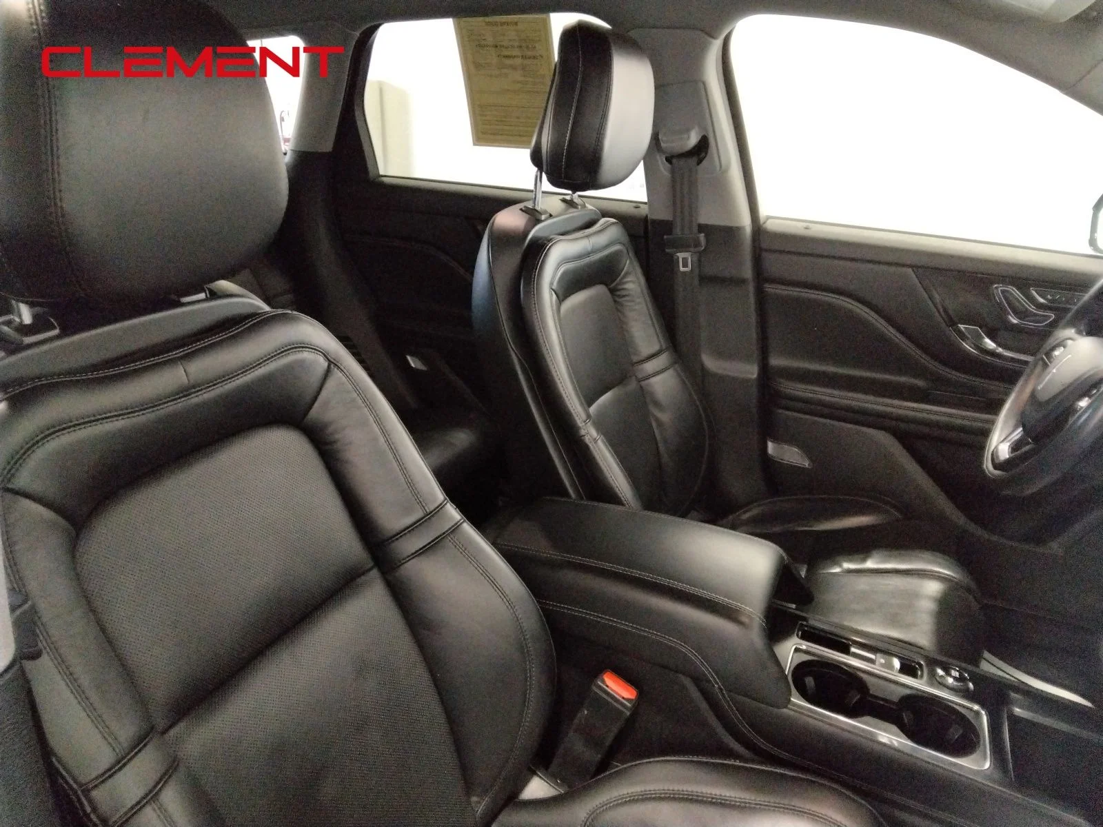 Used 2021 Black Lincoln Grand Touring image 48