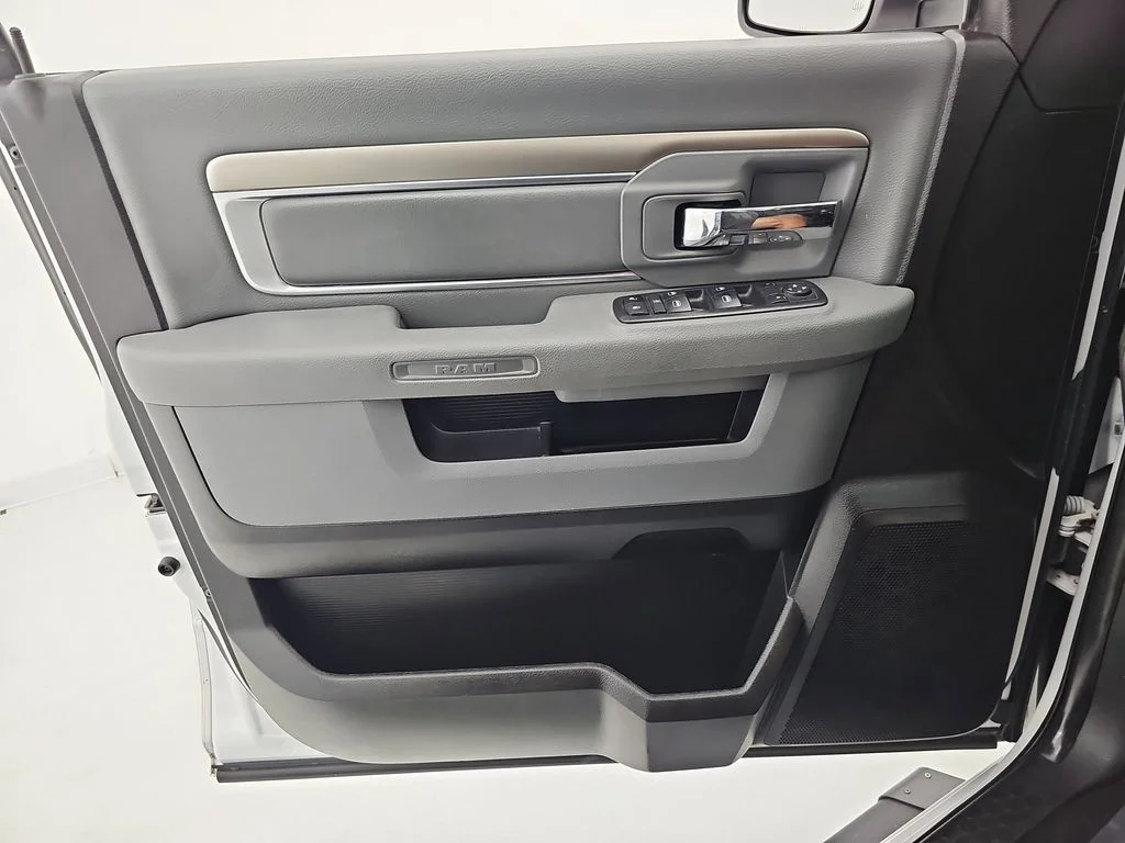 Used 2019 White Ram SLT image 32