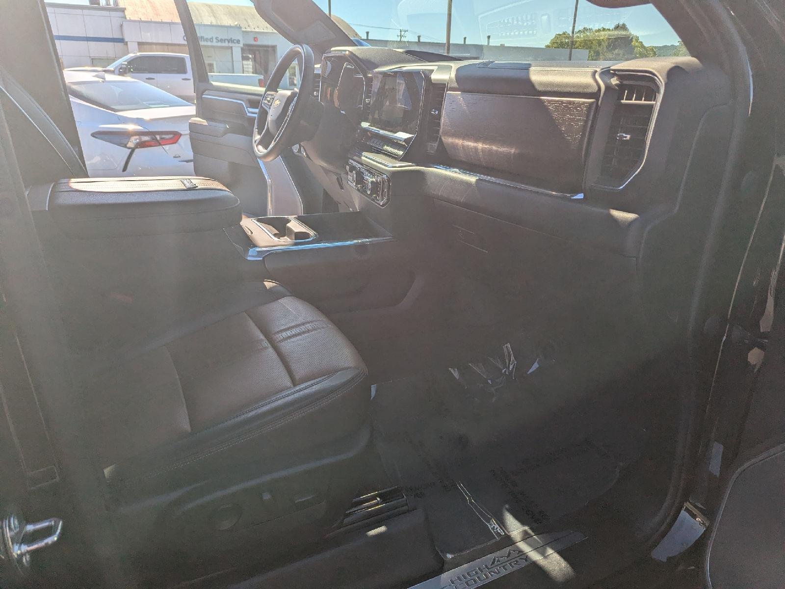 Used 2024 Black Chevrolet High Country image 29