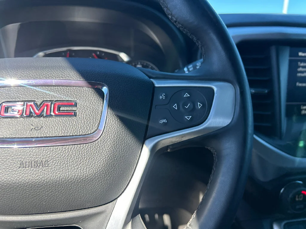 2023 GMC Acadia SLT - Photo 22