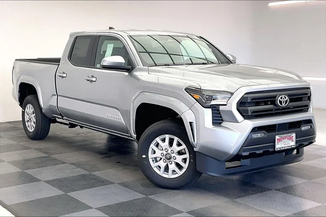 2026 Toyota Tacoma SR5 4WD
