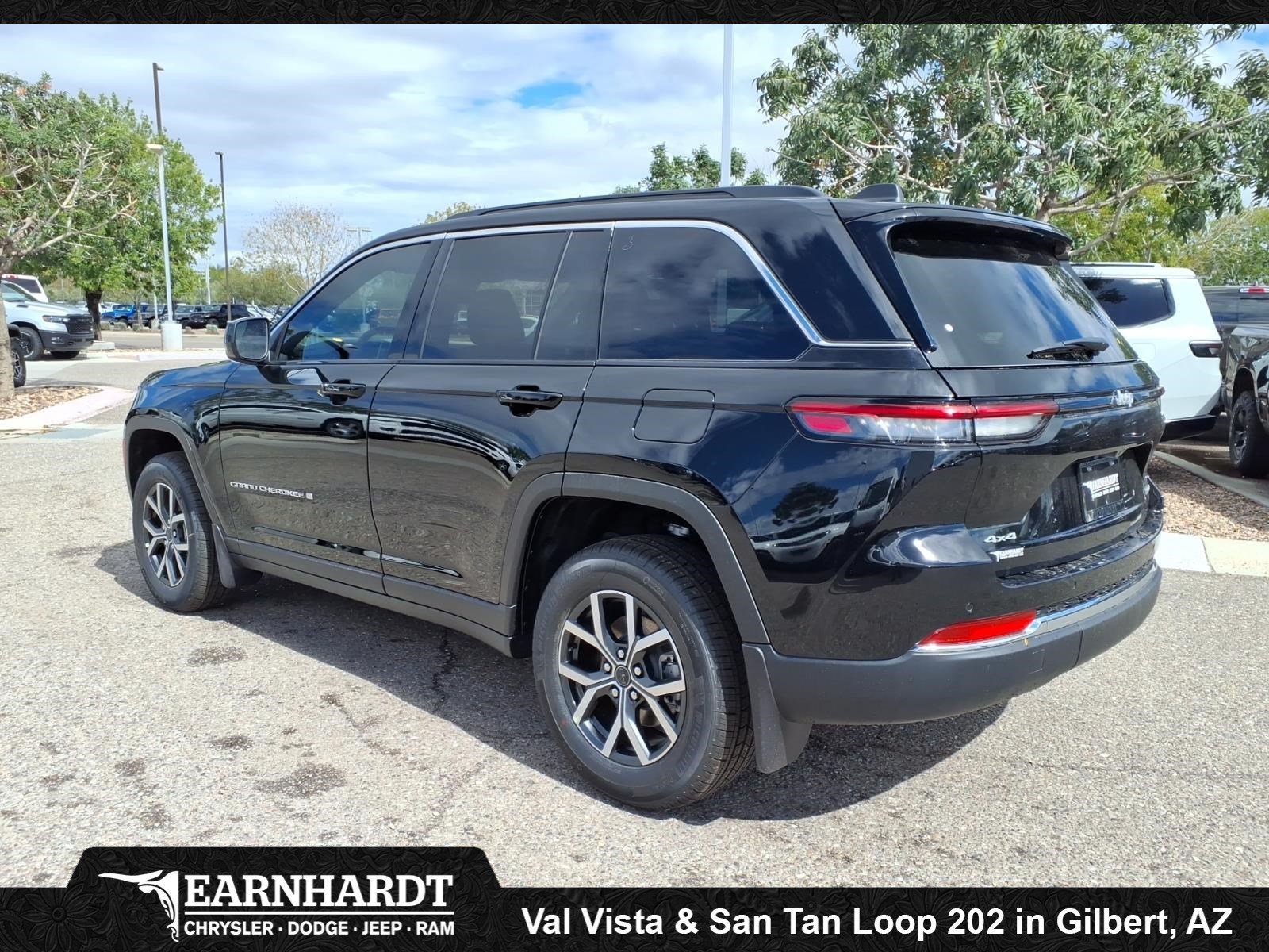 New 2027 High-Gloss Black Paint Jeep Laredo X image 4